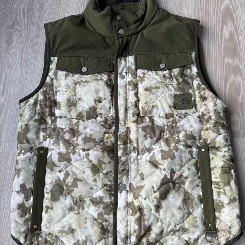 Moose Knuckles Green and Camouflage Vest